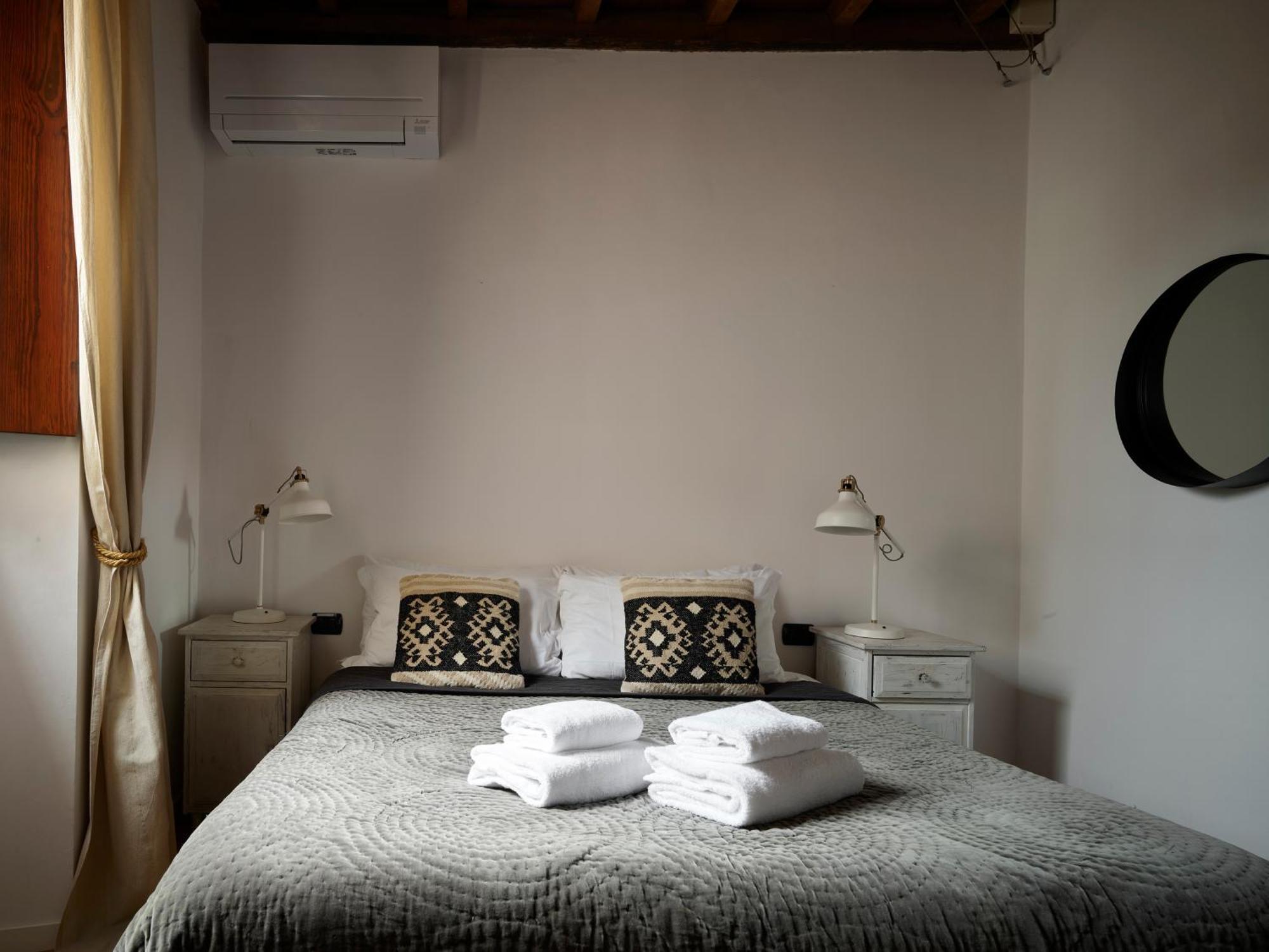 One Of A Kind Near The Duomo W/Balcony Palace Apt Florencia Exterior foto
